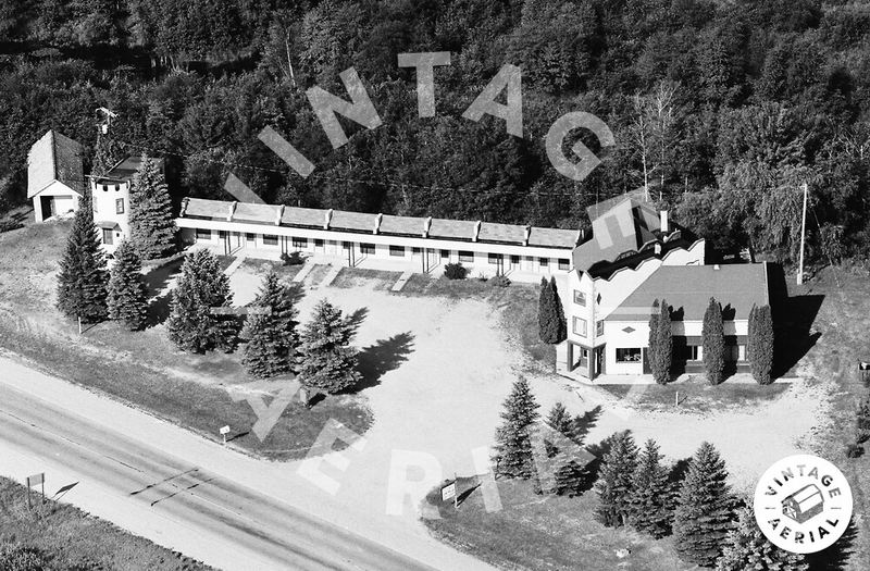 Castle One Stop Motel - 1983 Aerial Photo (newer photo)